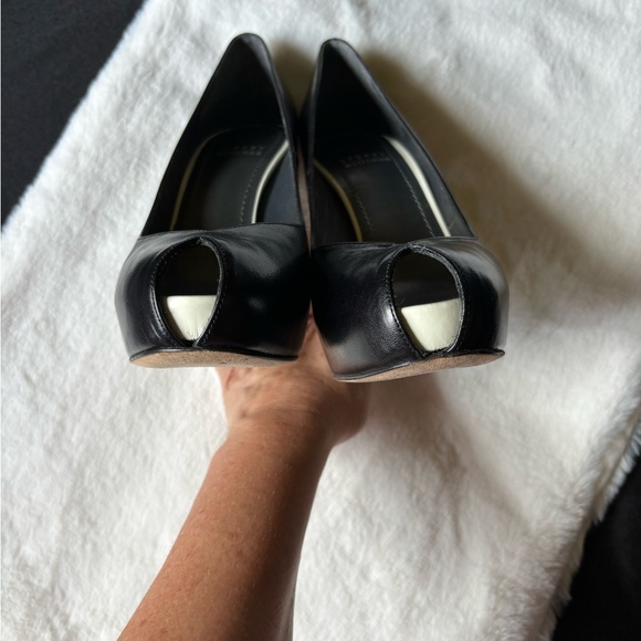 Stuart Weitzman heels, size 7 - Picture 6 of 11